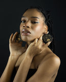 Boucles d’oreilles tête femme noire Coupe Afro Hair avec des mots black magic, résilient, confident love Empowerment 