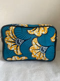 Pochette-wax-mariage-fleurs-africaine-bleu-jaune-bandouliere-sac-à-main-tissu-africain-petit-sac-Kemet-market
