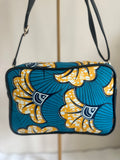 Pochette-wax-mariage-fleurs-africaine-bleu-jaune-bandouliere-sac-à-main-tissu-africain-petit-sac-Kemet-market