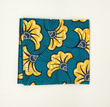 foulard wax africain, fleur de mariage jaune bleu noir foulard africain, tissu wax, headwrap africain, turban africain, accessoire africain, foulard en wax, mode africaine, Kemet Market
